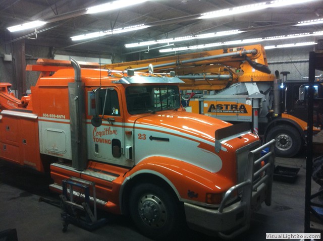 Big Rig Trucking Repairs Workshop Garage